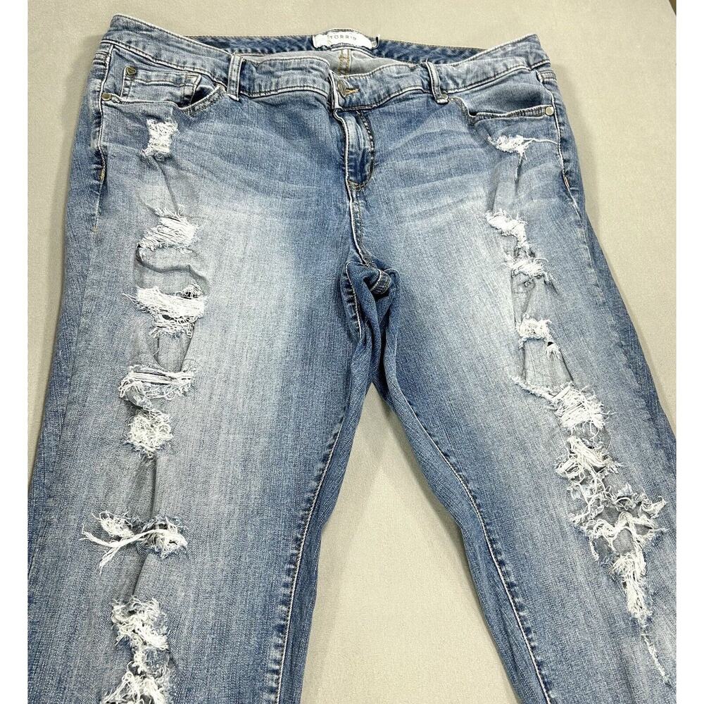 Torrid Jeans Women's 20 Blue Denim Distressed Stretch Raw Hem Measures 39x26 - Picture 9 of 14